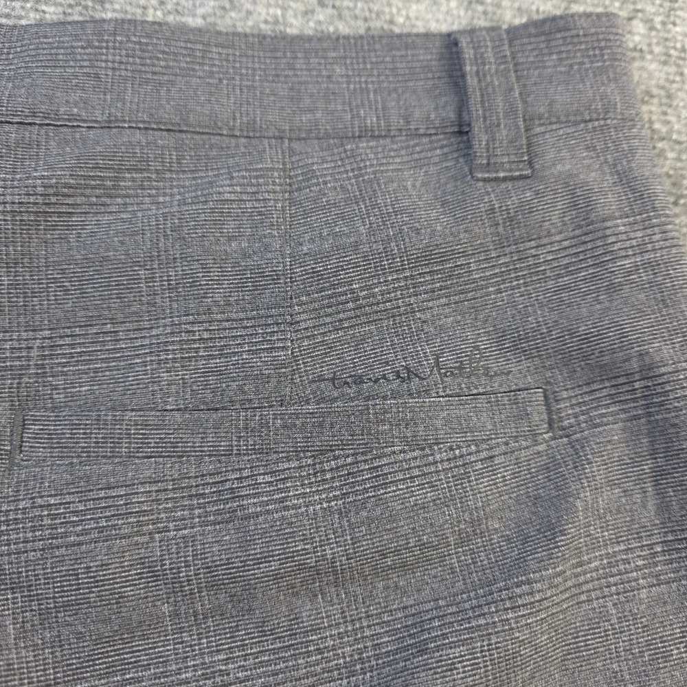 Travis Mathew Shorts 36 Gray‎ Solid 9" Inseam Pockets Stretch Golf - Picture 7 of 8